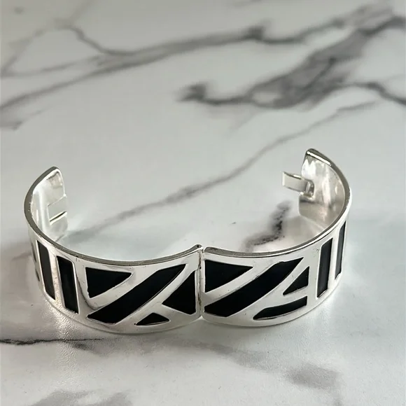 Pre owned Anne Klien Silver and Black Geometric bracelet - Picture 12 of 16
